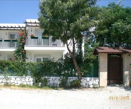 Satsuma Suites Otel 3*