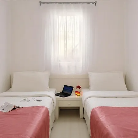 Hotel Satsuma Suites 3*
